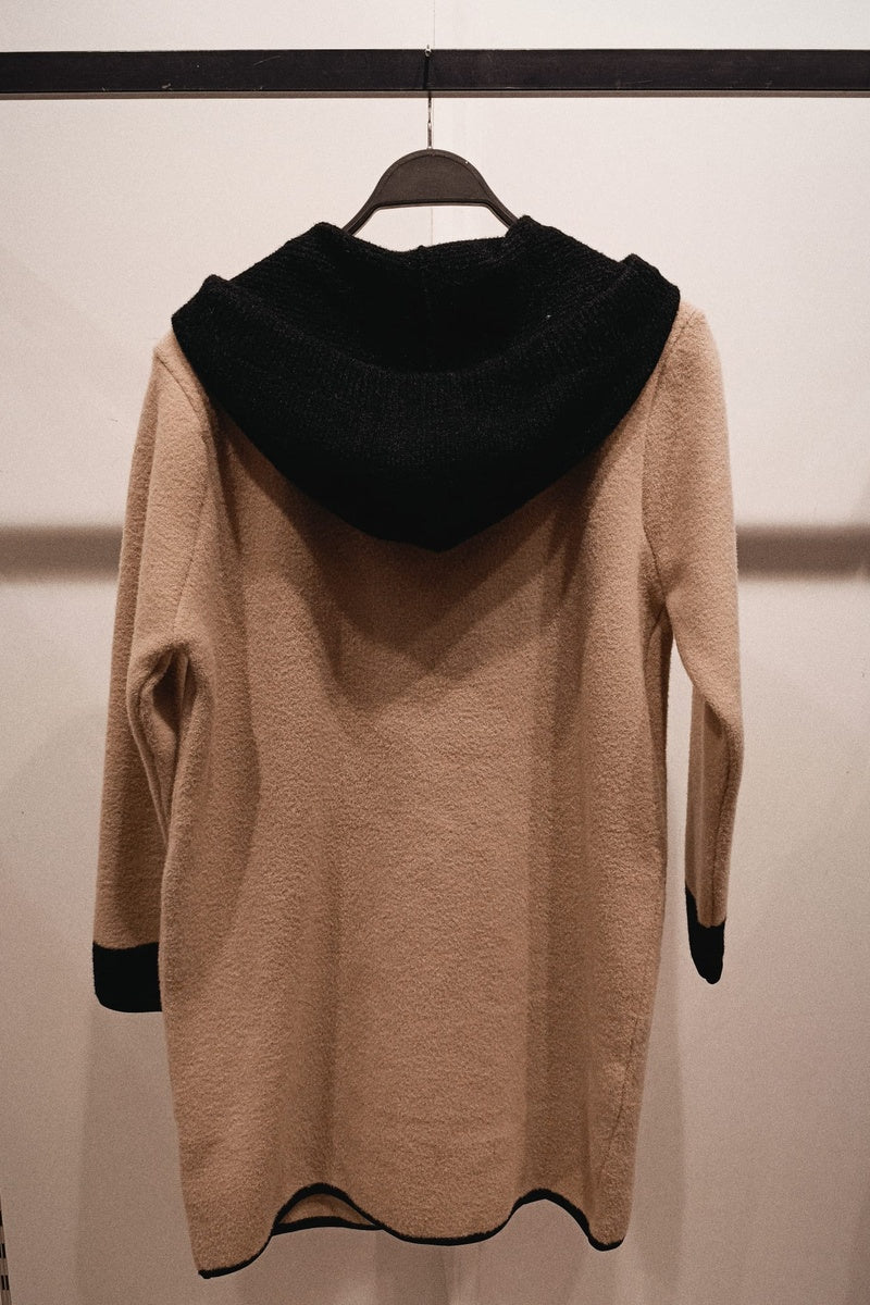 Cardigan à capuche et fermeture éclair, orné d'empiècements contrastés texturés sur les poches