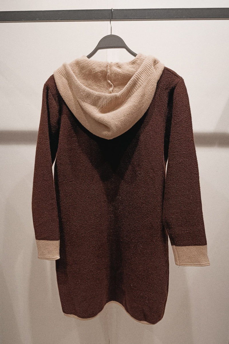 Cardigan à capuche et fermeture éclair, orné d'empiècements contrastés texturés sur les poches