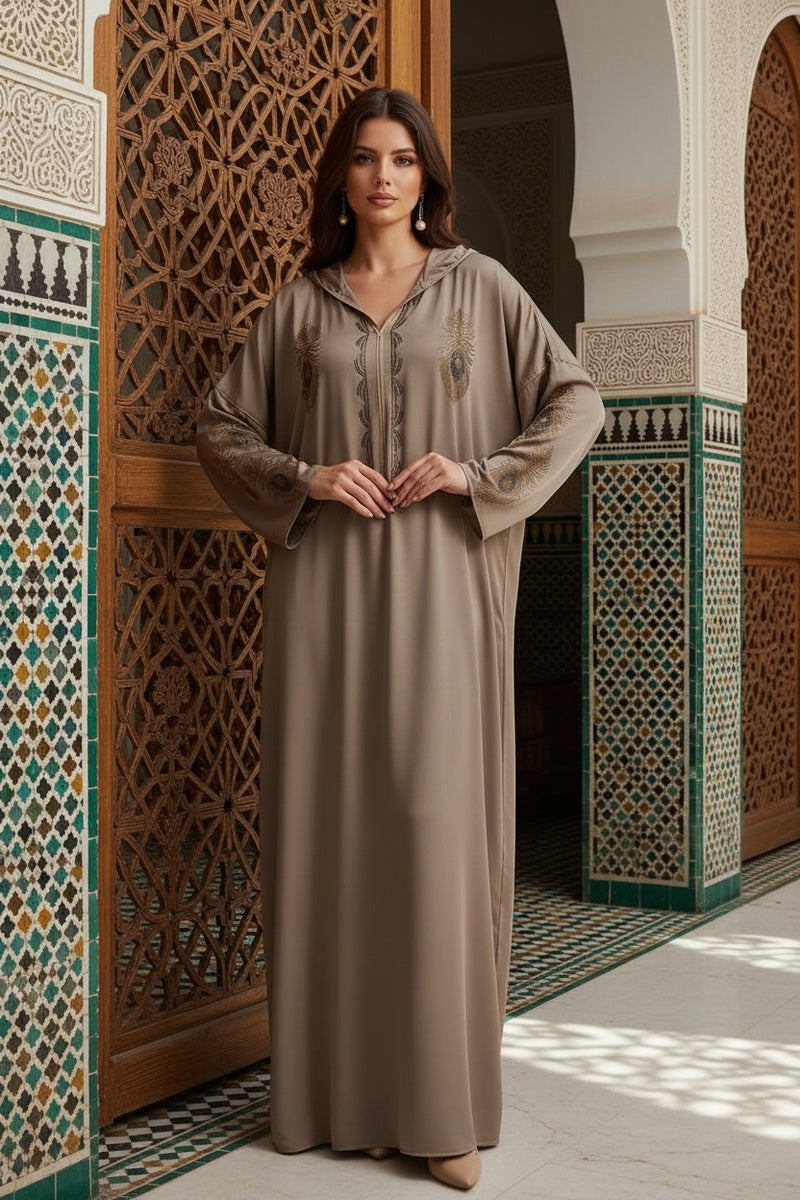 Robe longue uni élégante avec strass et capuche