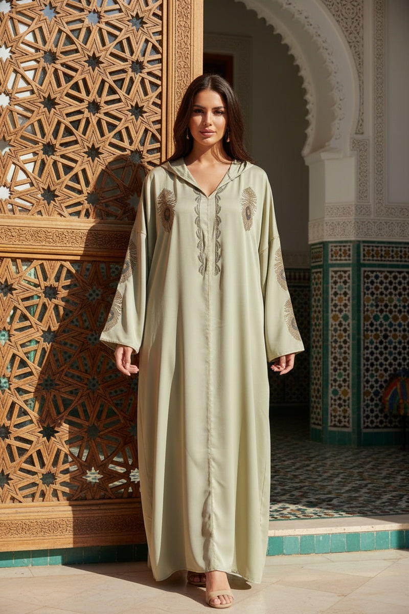 Robe longue uni élégante avec strass et capuche