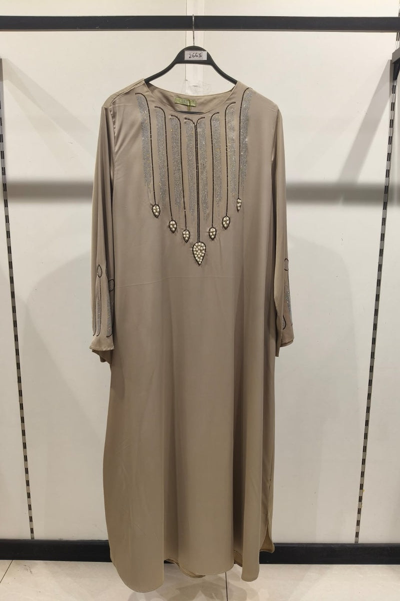 Abaya longue unie avec magnifique strass