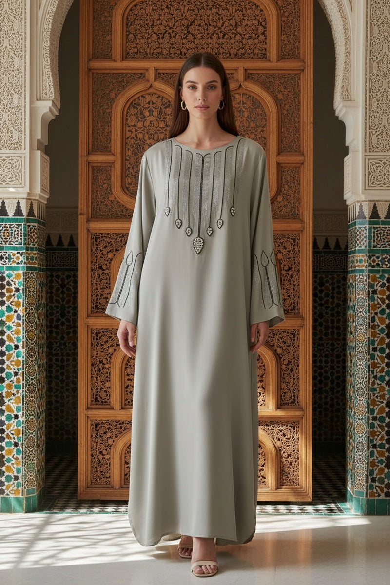 Abaya longue unie avec magnifique strass