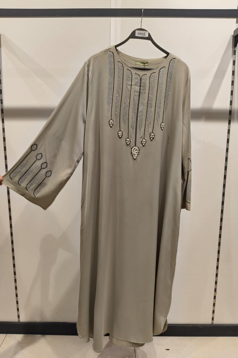 Abaya longue unie avec magnifique strass