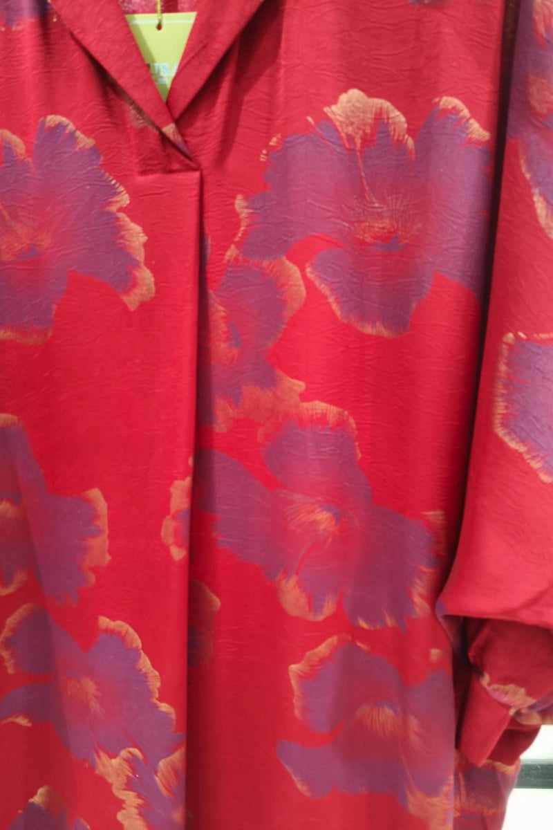 Robe longue fluide imprimée fleurie manches papillons avec col chemise