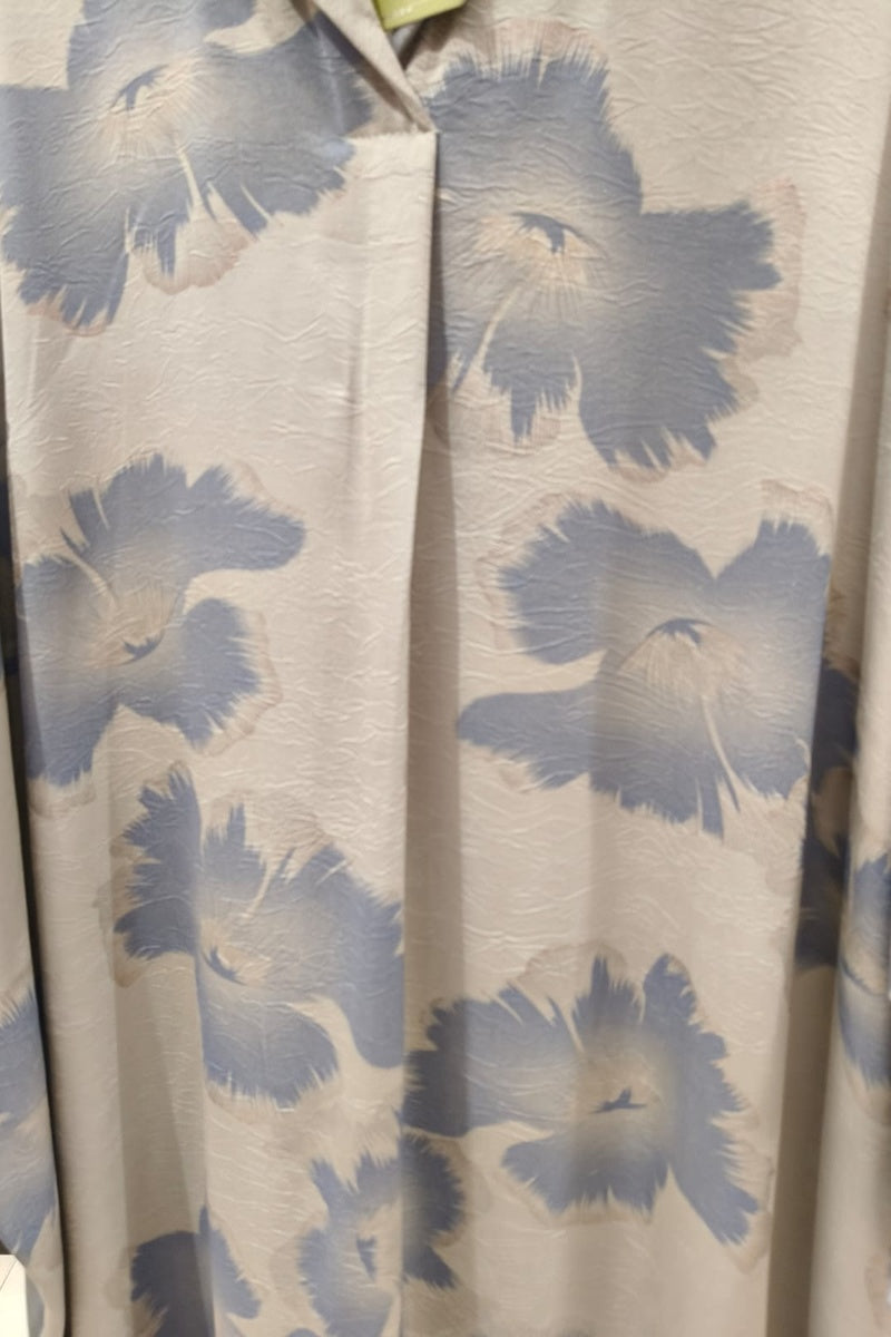 Robe longue fluide imprimée fleurie manches papillons avec col chemise