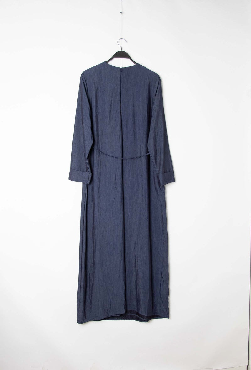 Robe longue unie détail ceinture boutonnée