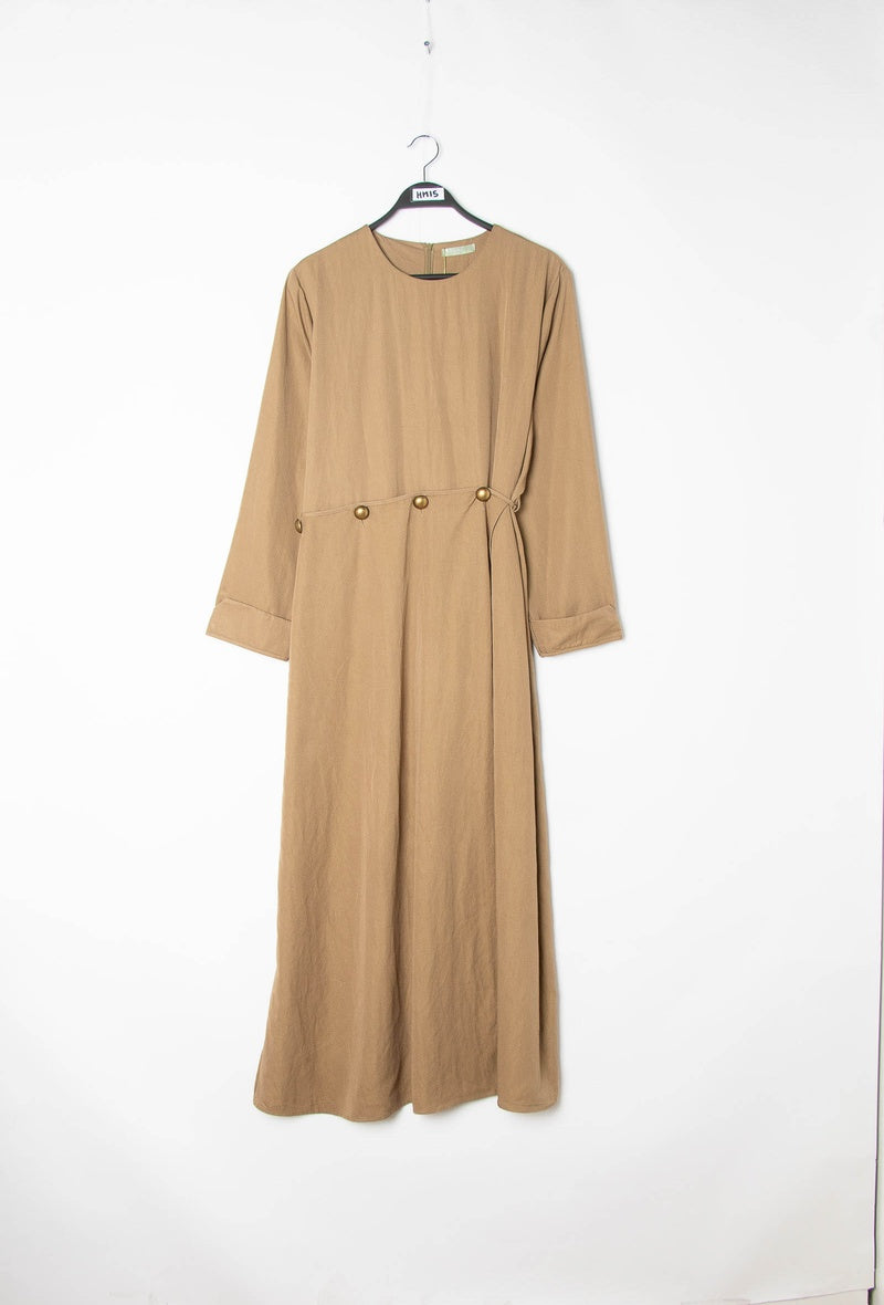 Robe longue unie détail ceinture boutonnée