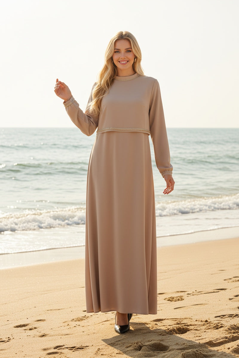 Robe longue unie élégante super évasée avec strass et doublure