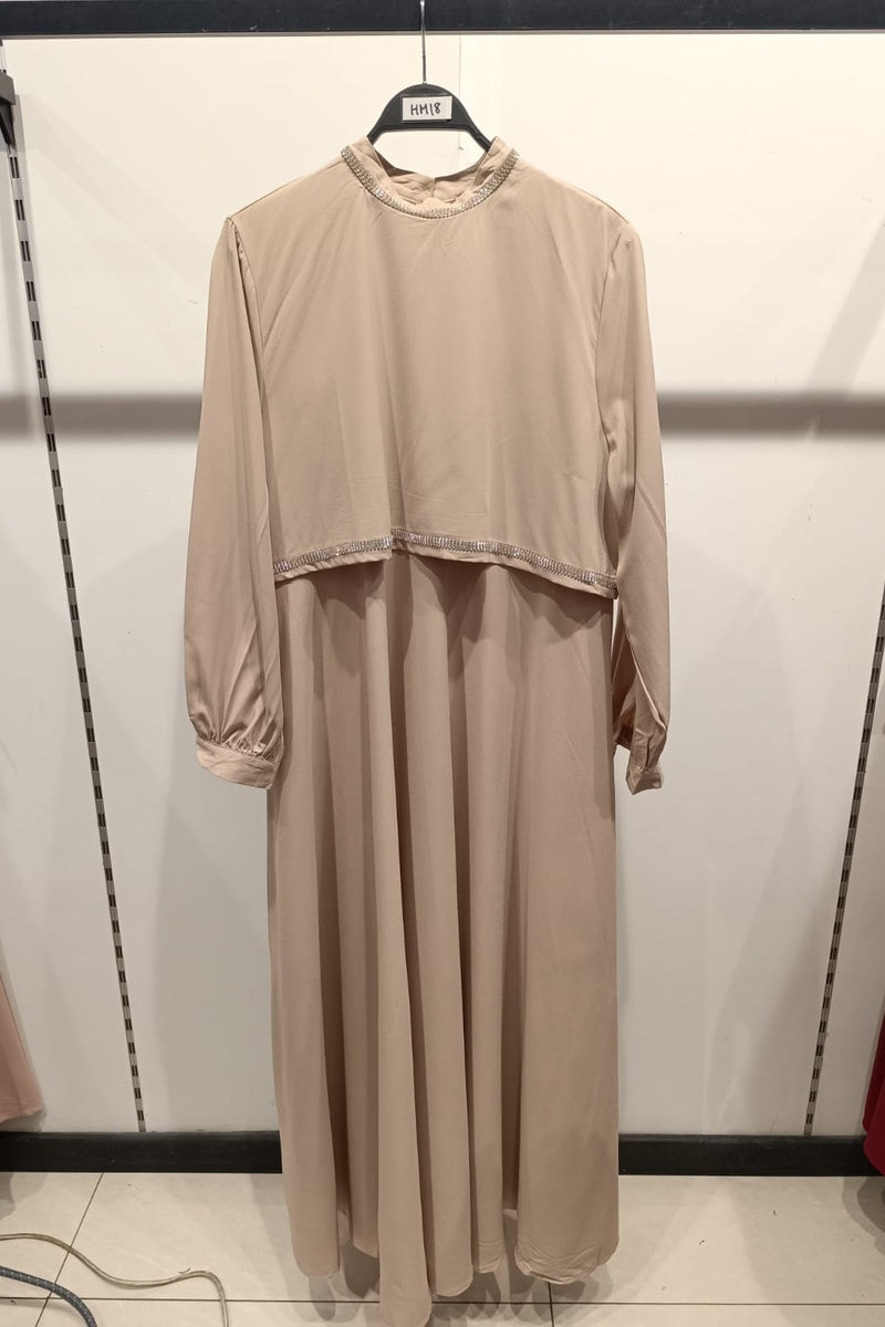Robe longue unie élégante super évasée avec strass et doublure