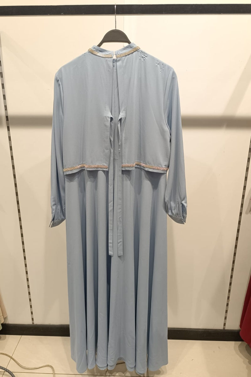 Robe longue unie élégante super évasée avec strass et doublure
