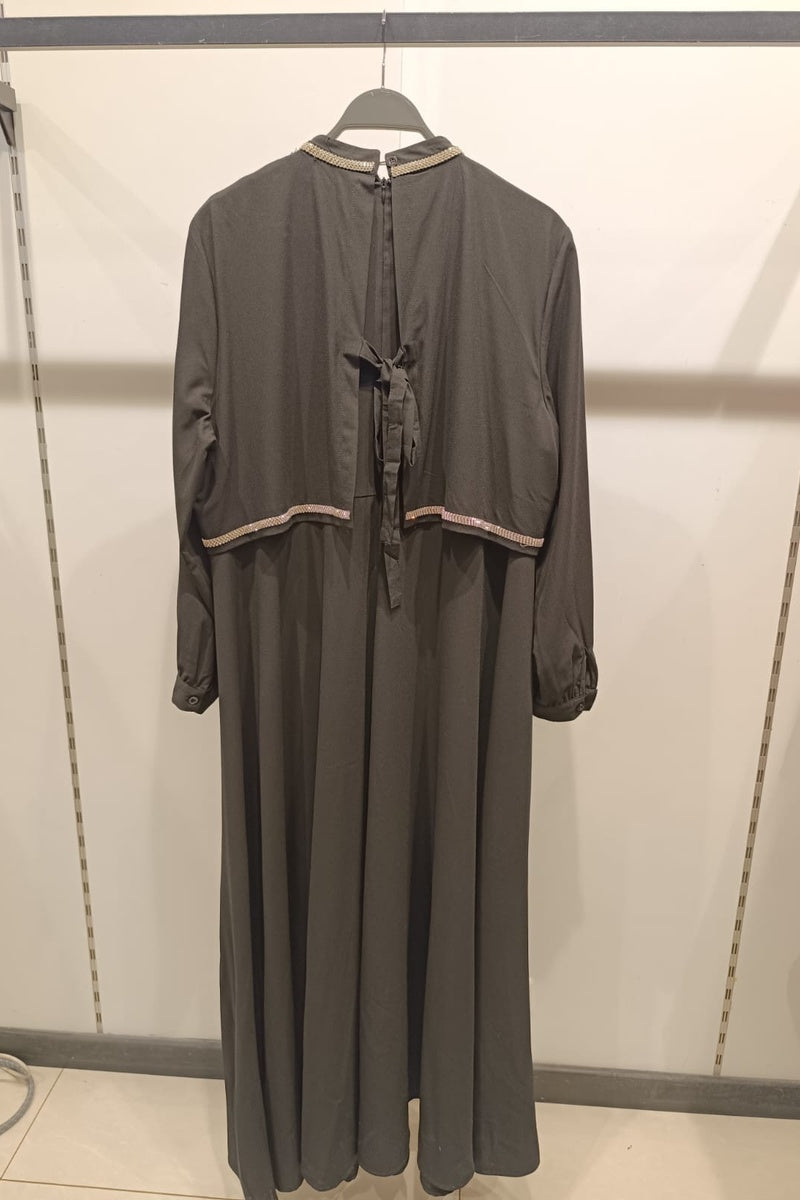Robe longue unie élégante super évasée avec strass et doublure