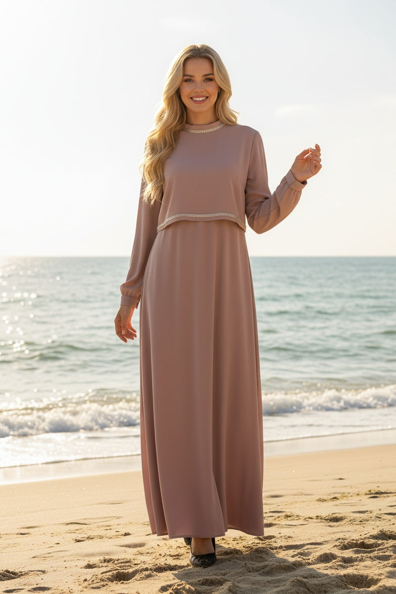 Robe longue unie élégante super évasée avec strass et doublure