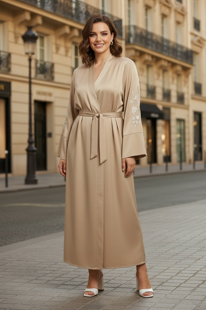 Gilet uni long à broderie fleurie avec poches tissu comme soie