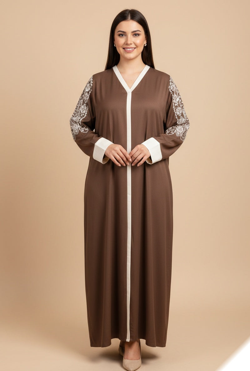 Robe longue unie avec broderie et strass