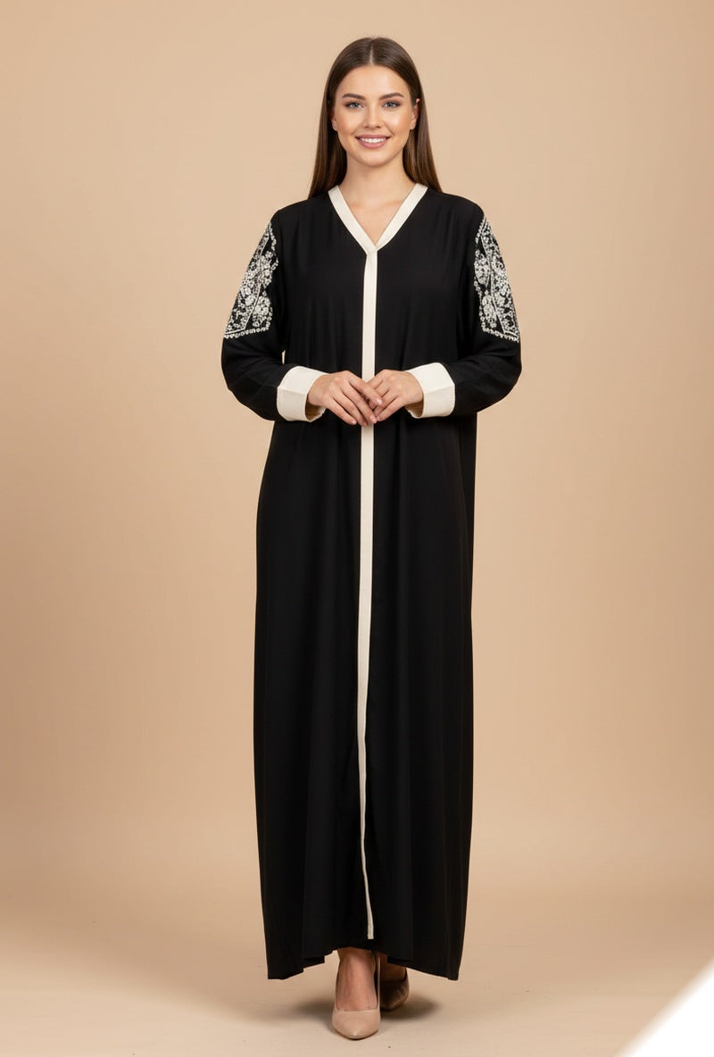Robe longue unie avec broderie et strass