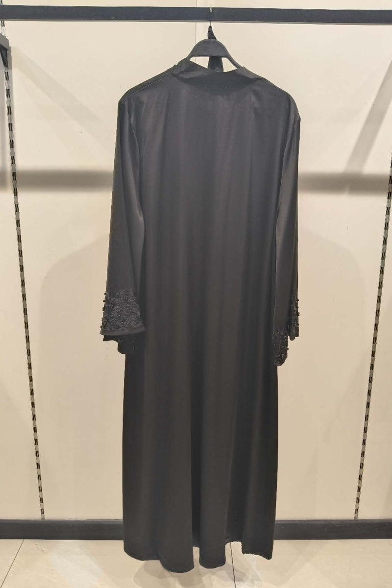 Abaya longue unie avec broderie fleurie perlée