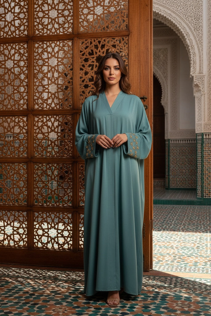 Abaya longue unie avec broderie fleurie perlée