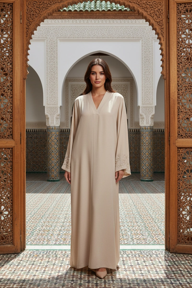 Abaya longue unie avec broderie fleurie perlée