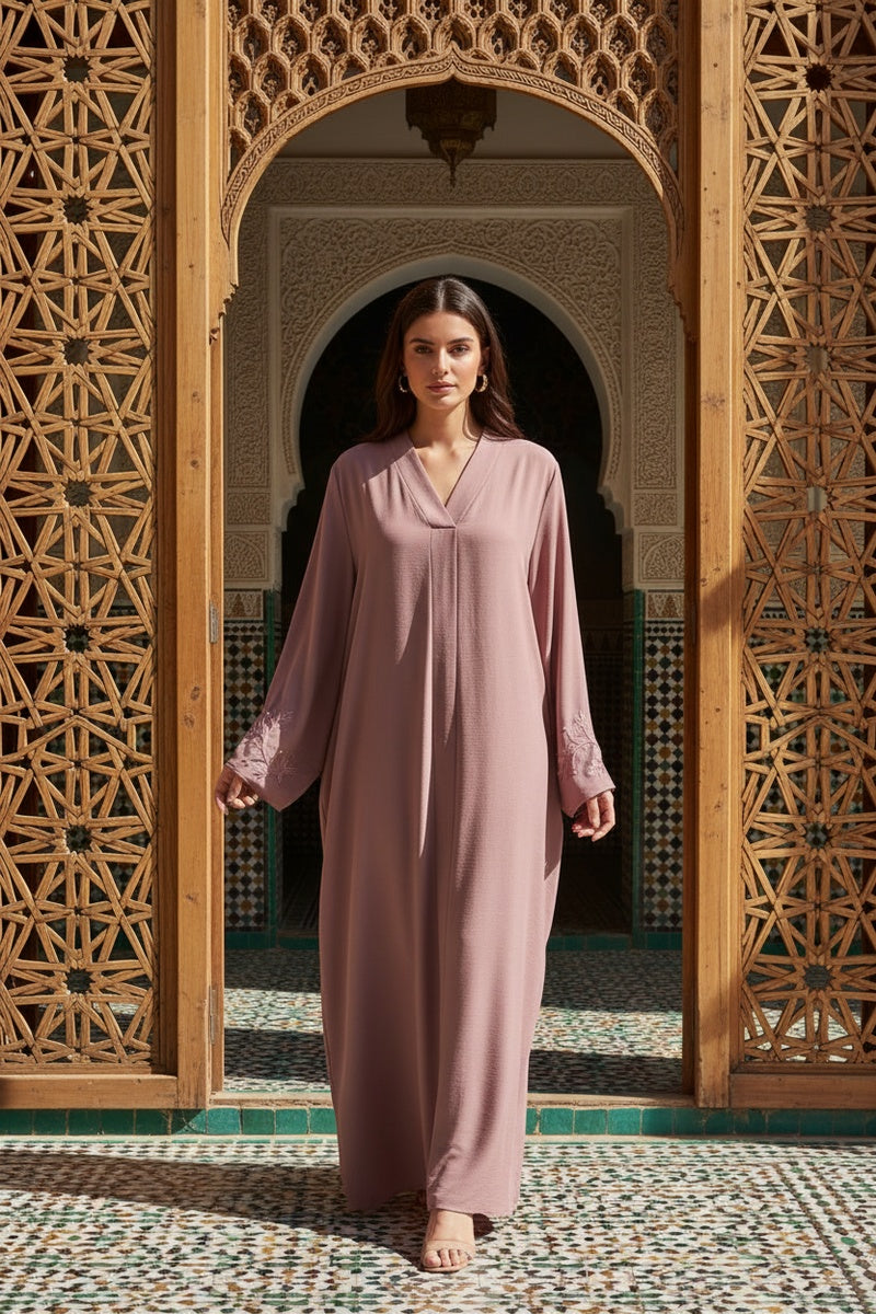 Abaya longue unie avec broderie fleurie perlée