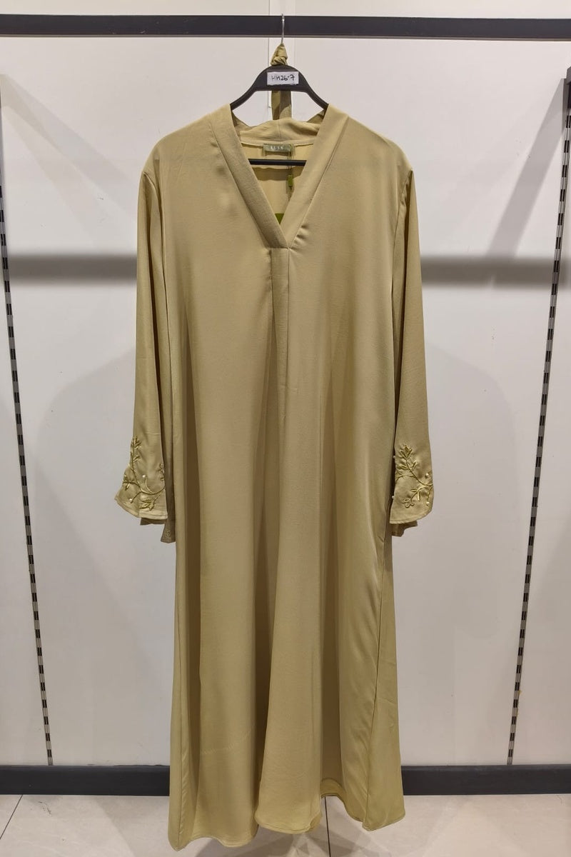 Abaya longue unie avec broderie fleurie perlée