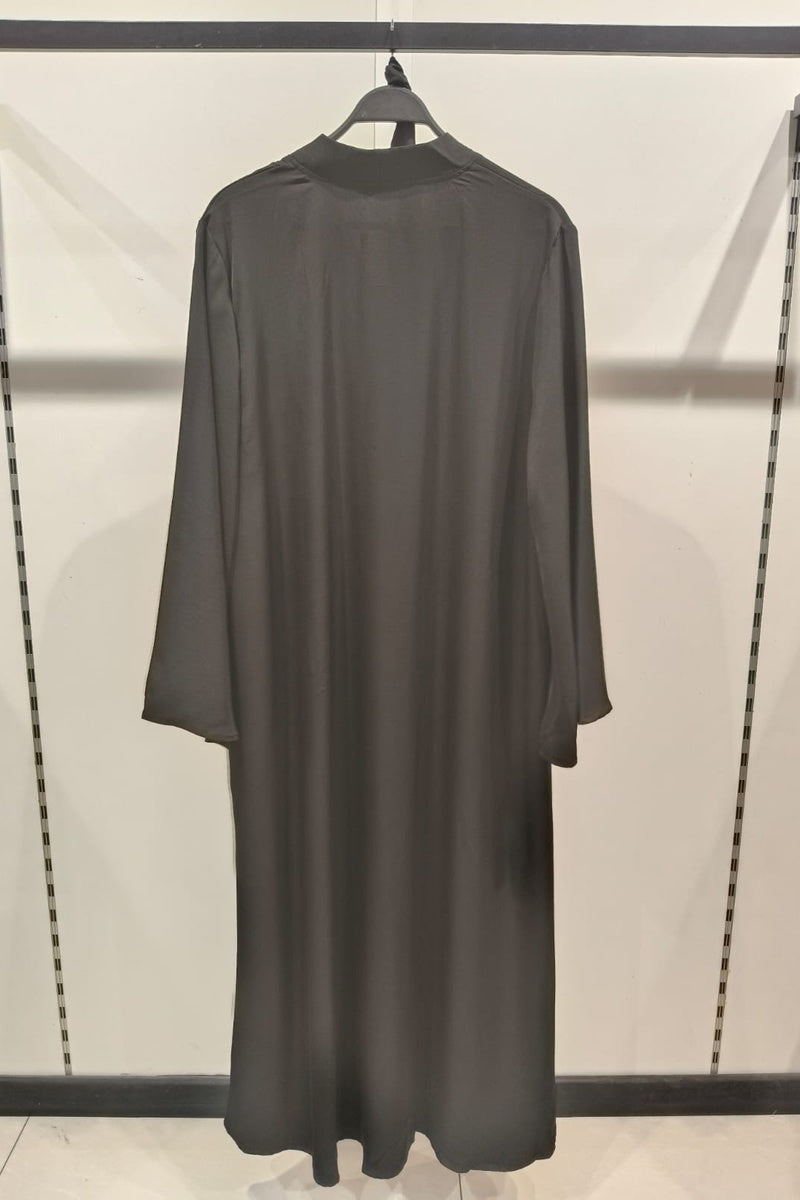 Abaya longue unie avec broderie strass et ceinture