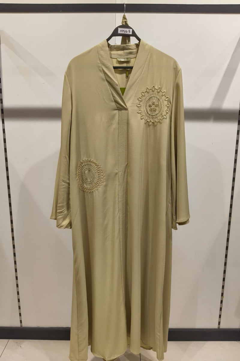 Abaya longue unie avec broderie strass et ceinture