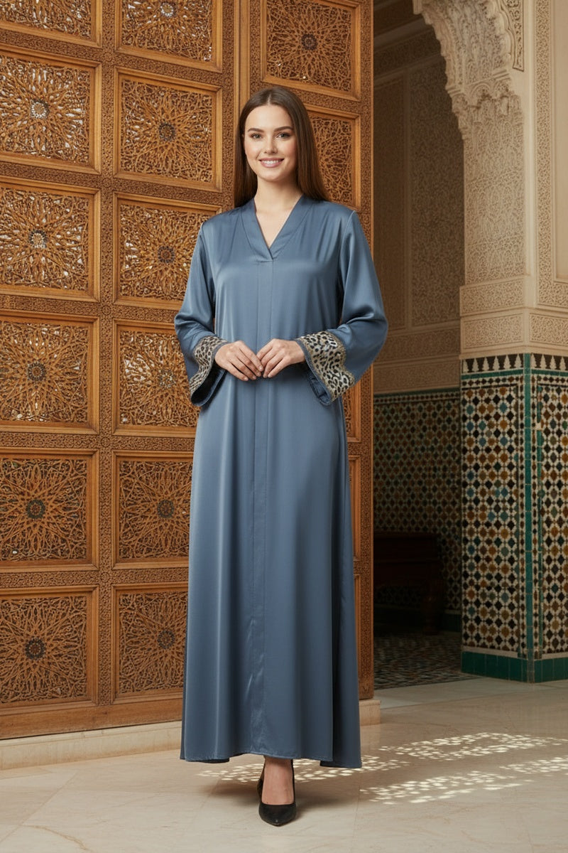 Robe longue abaya unie tissu comme soie brodée avec ceinture