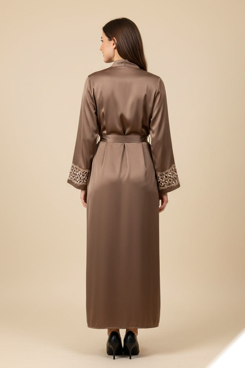 Robe longue abaya unie tissu comme soie brodée avec ceinture
