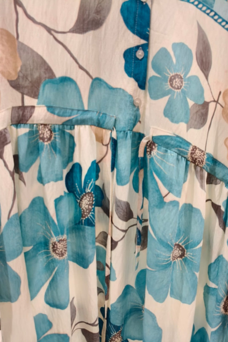 Robe longue imprimée fleurie avec ceinture ajustable
