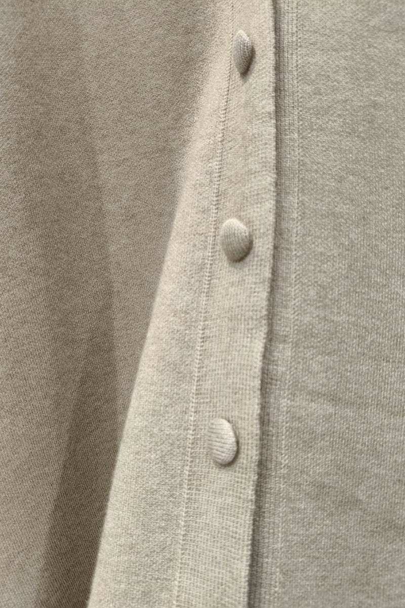 Gilet long boutonné en maille fine