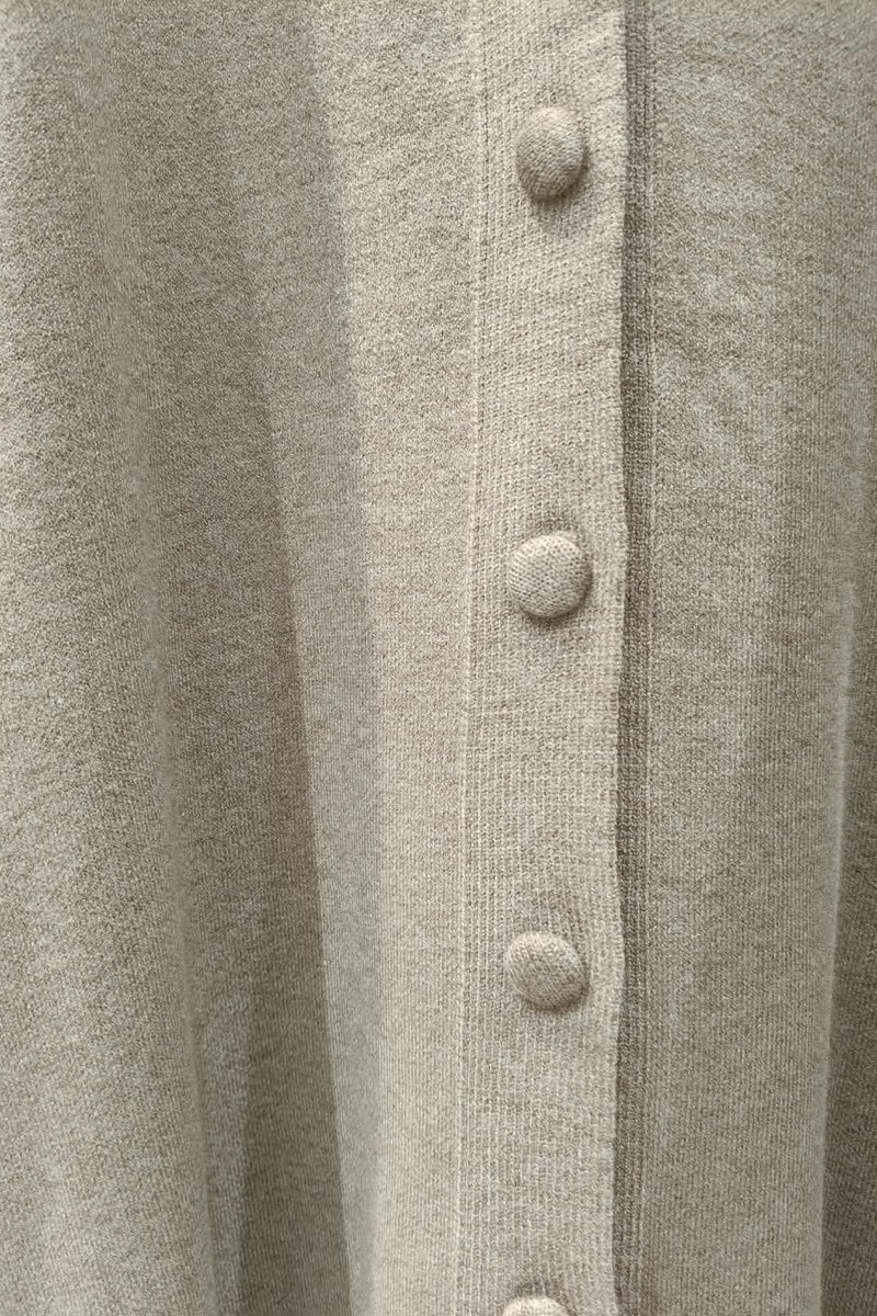 Gilet long boutonné en maille fine