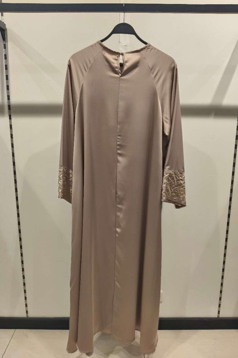 Abaya longue unie avec broderie fleurie