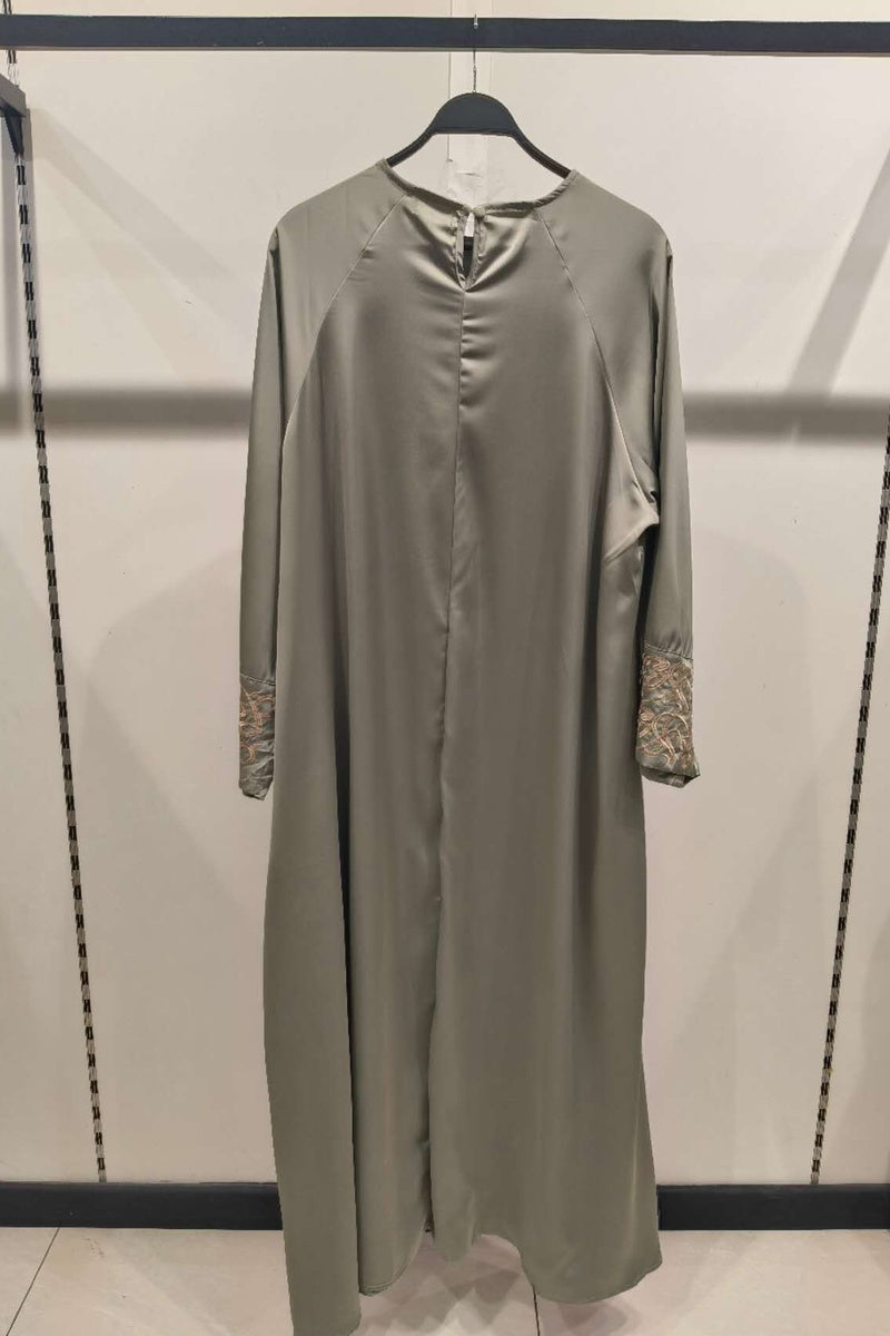 Abaya longue unie avec broderie fleurie