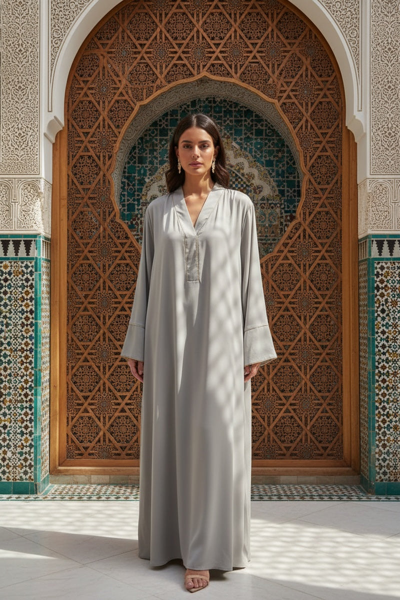 Robe abaya longue unie satinée élégante avec ceinture