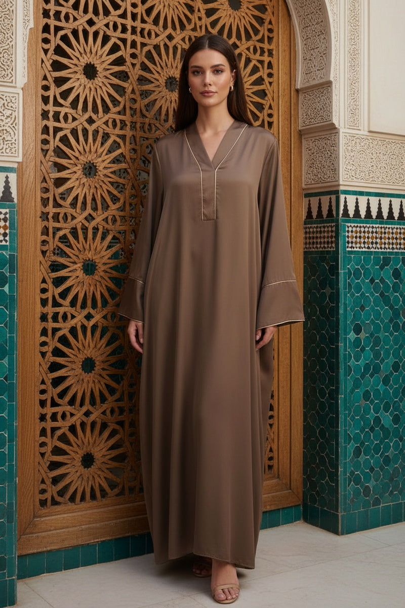 Robe abaya longue unie satinée élégante avec ceinture