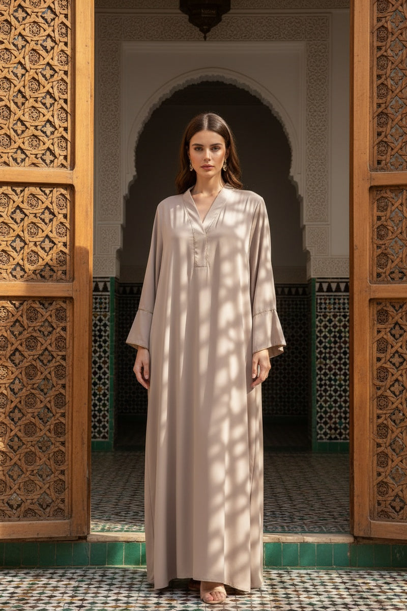 Robe abaya longue unie satinée élégante avec ceinture